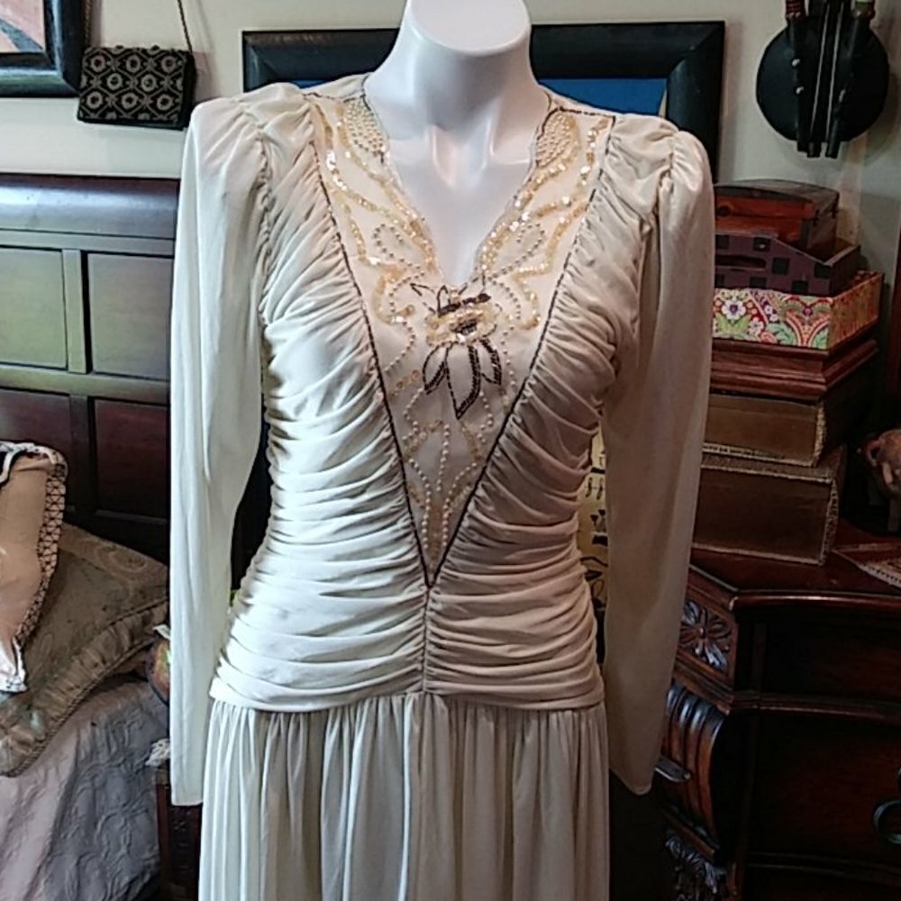 Alchemy by joo mee. Vintage dress